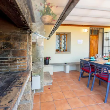 Villa 8 To 10 Sleeps Private Pool & Bbq Near Barcelona Rocafort (Catalonia)